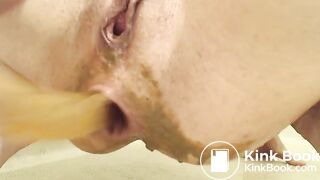 anal dildo turns dirty