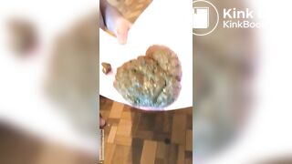 Nice amateur pooping in bedroom