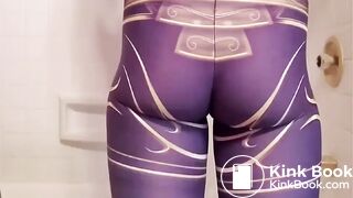 Girl has diarrhea in leggings - video 2