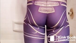 Girl has diarrhea in leggings - video 2