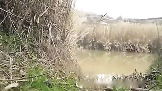 Brunette PAWG pooping in swamp