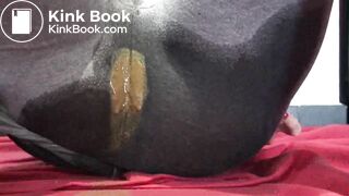 girl wet poop her panties