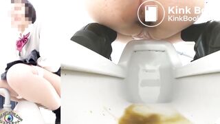 追跡盗撮 お腹が痛い女子校生たちの 便器ぶちまけゆるうんち - video 2