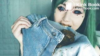 I poop in my jeans and taste it