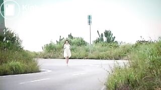 Asou mao outdoor pooping