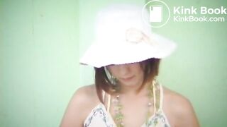 Asou mao outdoor pooping