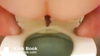 Sexy pooping - video 190
