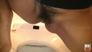 Japanese girl toilet selfie