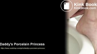 Girl with extremely lickable pussy grunts and squeezes out 3