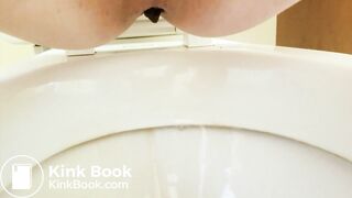 Creamy Pussy Pooping Girl