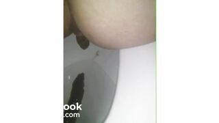 Teacher poops out snake