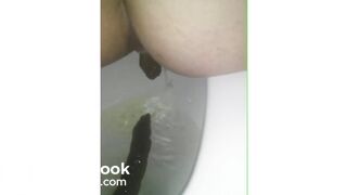 Teacher poops out snake