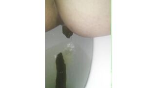 Teacher poops out snake