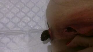 shitting girl - video 17