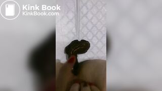 shitting girl - video 17