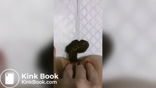 shitting girl - video 17