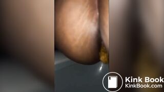 Thick women pushing diarrhea