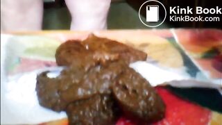 Fat ass mature ladt is doing a very big quantity of shit