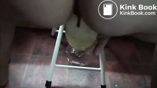 MILF drops some hot poop soup