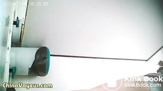 Pooping - video 254