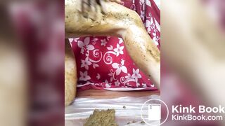 Huge creamy poo and body smear