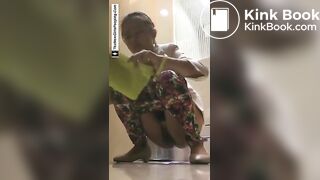 Pretty girl pooping 2