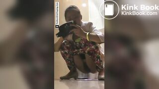 Pretty girl pooping 2