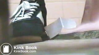 mature women squat toilet 05