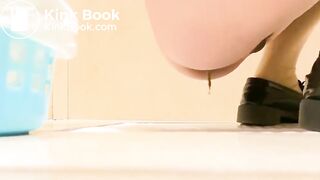 spy toilet - video 228