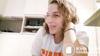 sexy girl pooping for you