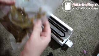 gross and smelly BBW doesn't shower (big green logs)