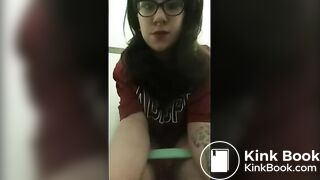 Sexy pooping - video 173