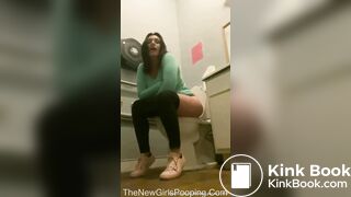 Sexy girl toilet farting and pooping - video 2