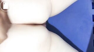 She shits for her lover 2