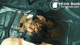 women feeding slave her shit