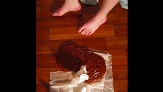 Blondes ass 1eaking shit