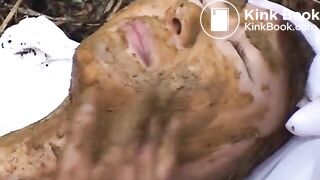 (Scat) Girls in dresses mass defecation for one girl Video 1