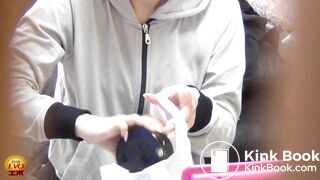 The girl in black cant hold her diarrhea