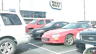 BBW Ebony going poop at Best Buy