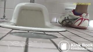 poop back shot - video 18