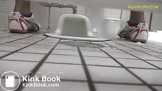 poop back shot - video 18