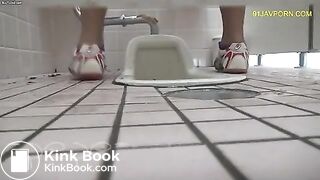 poop back shot - video 18