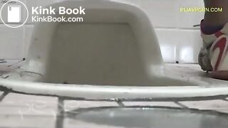 poop back shot - video 18