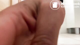 Hot girl pooping - video 19