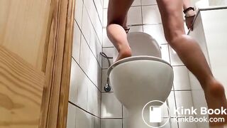 Hot girl pooping - video 19