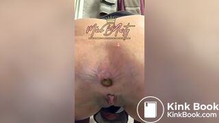 Up close pooping
