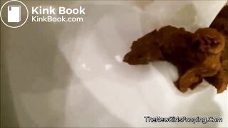 pretty and sexy Italian girl pooping - video 2