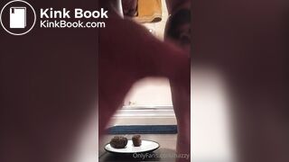 Girl pooping on plate - video 2