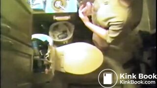 woman poop in toilet