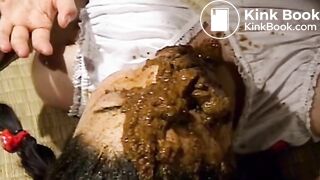 Mother Blasts Daughter in the Face with Diarrhea